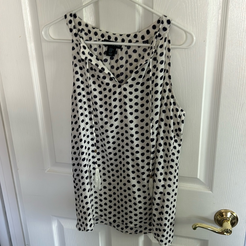 Tie front tank